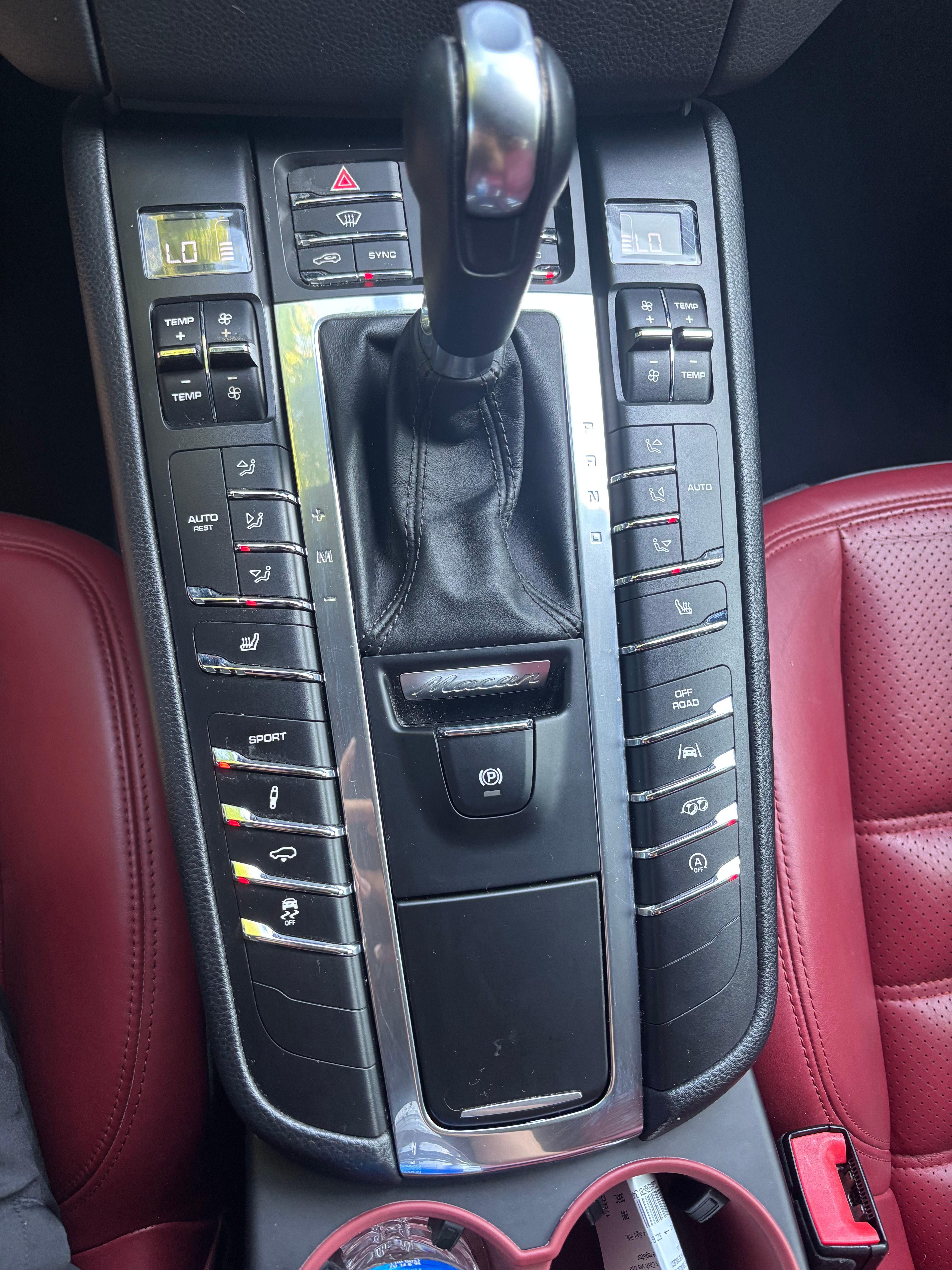 Used 2017 Porsche Macan GTS AWD/4WD image 2
