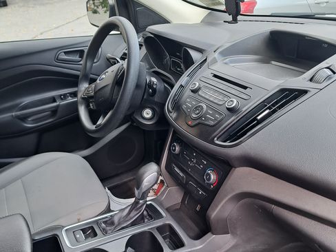 Used 2017 Ford Escape S image 4