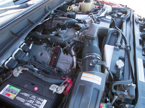 Used 2013 Ford F350 Lariat image 16