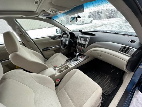 Used 2010 Subaru Impreza 2.5i Premium image 9