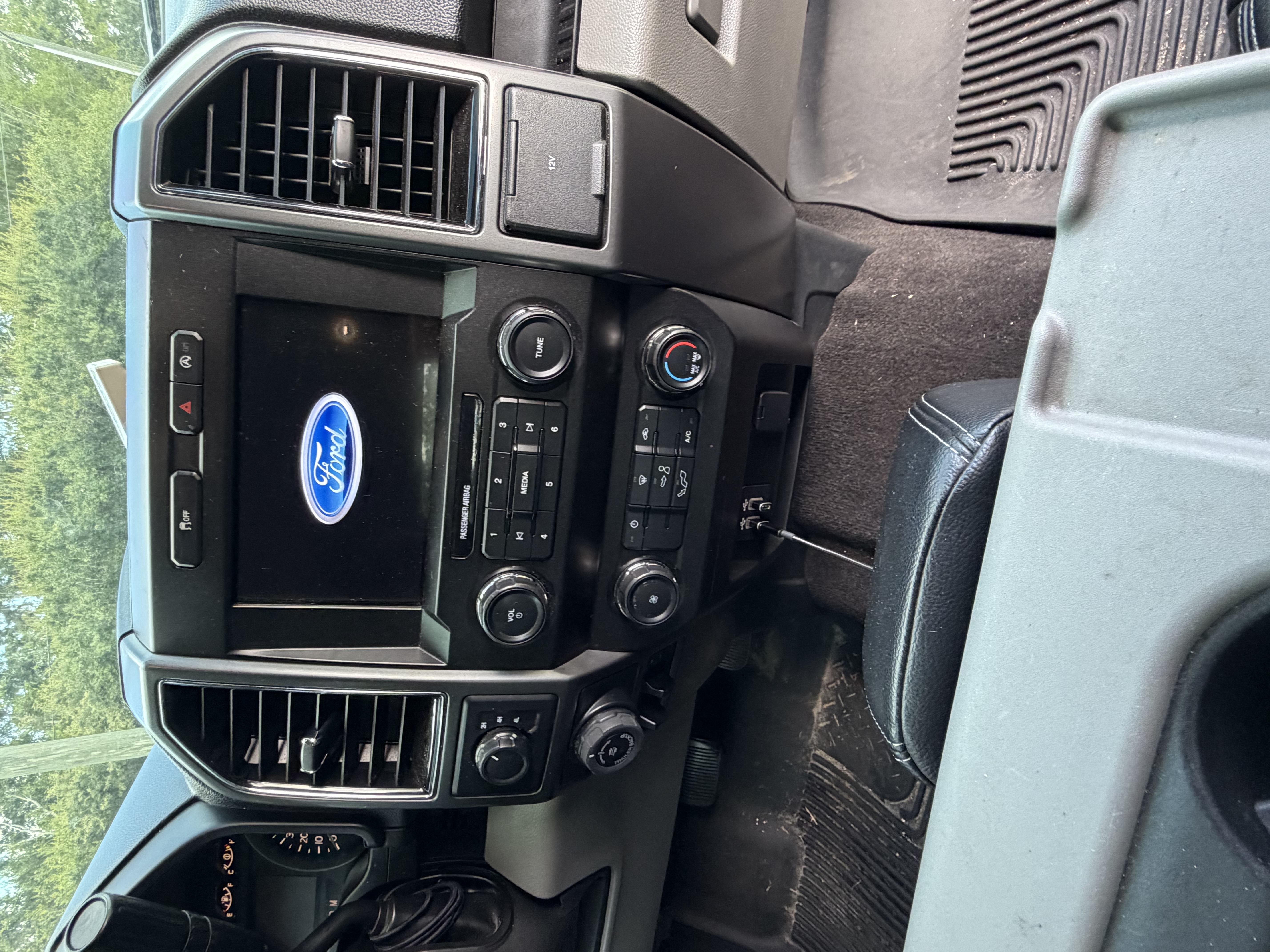 Used 2020 Ford F150 XLT w/ Trailer Tow Package AWD/4WD image 18