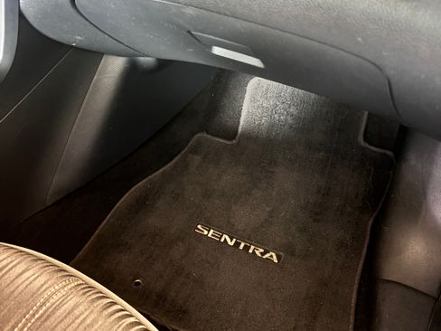 Used 2017 Nissan Sentra SV FWD image 6