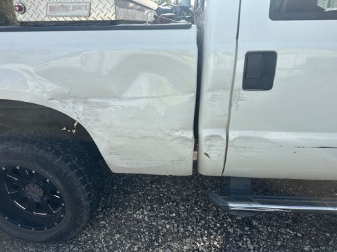 Used 2004 Ford F250 Lariat image 5