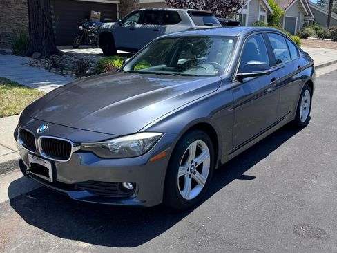 Used 2014 BMW 320i Sedan RWD image 1