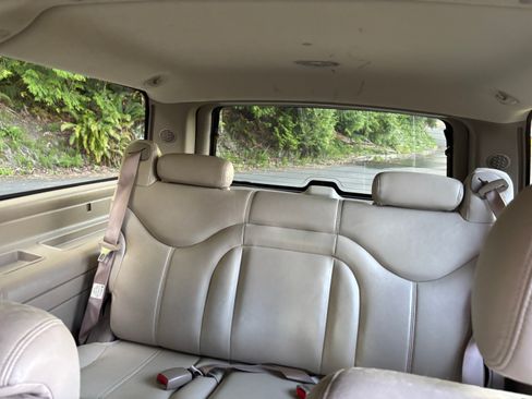 Used 2001 GMC Yukon XL SLT AWD/4WD image 11
