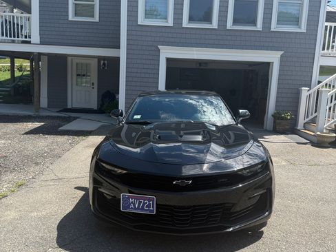 Used 2022 Chevrolet Camaro SS RWD image 2