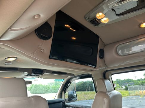 Used 2014 GMC Savana 1500 RWD image 29