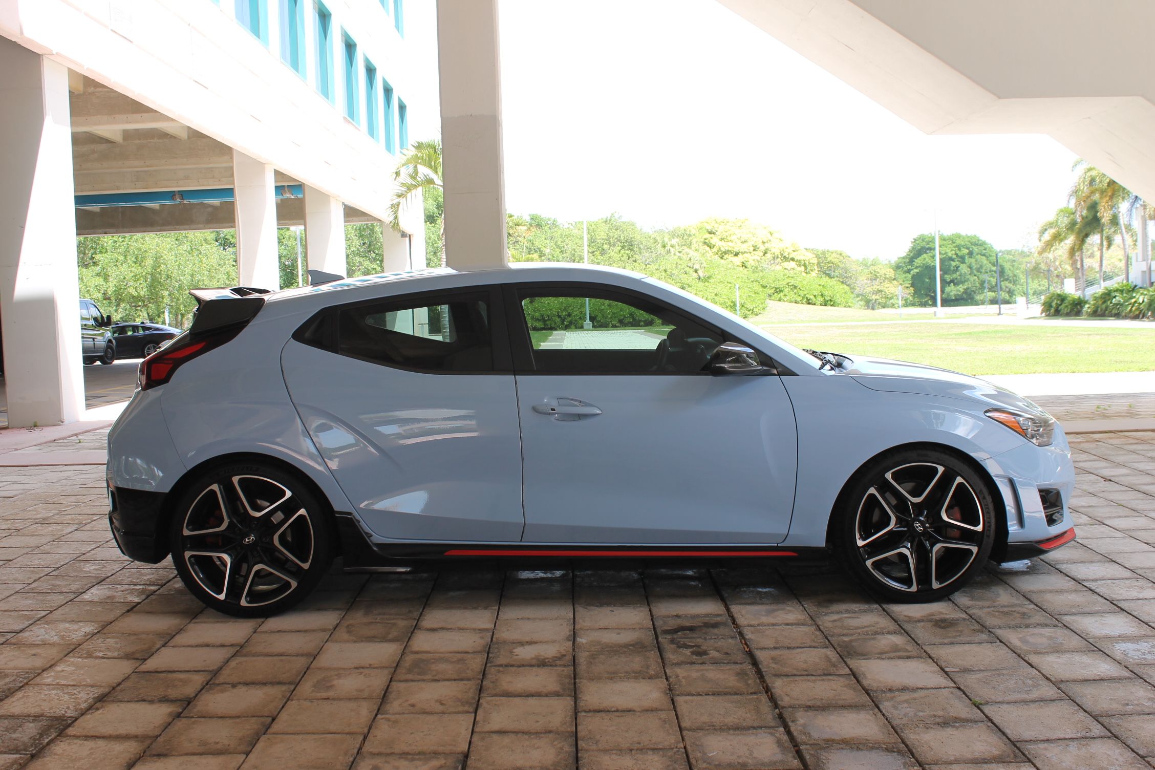 Used 2022 Hyundai Veloster N FWD image 4
