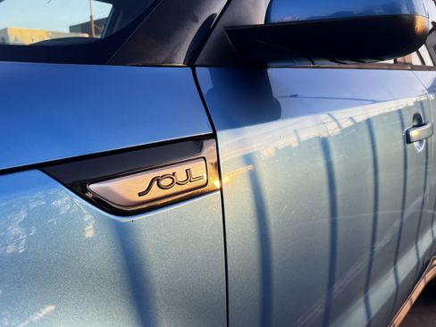 Used 2016 Kia Soul + w/ Designer's Package image 31