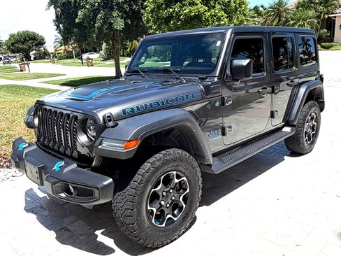 Used 2022 Jeep Wrangler Unlimited Rubicon 4xe AWD/4WD image 2