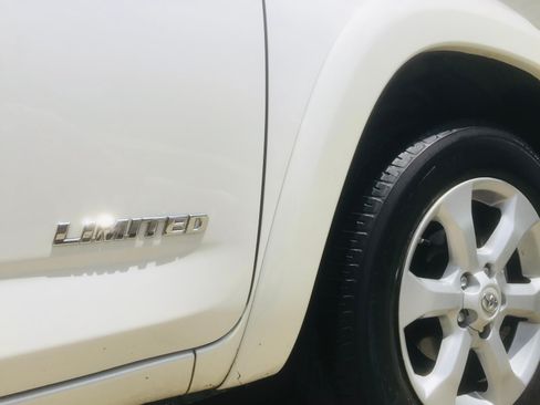 Used 2011 Toyota RAV4 Limited w/ Limited Extra Value Pkg image 8