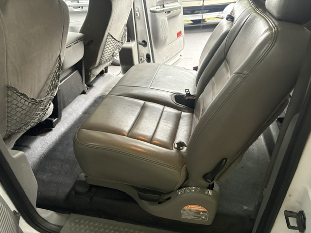Used 2004 Ford Excursion XLT AWD/4WD image 14