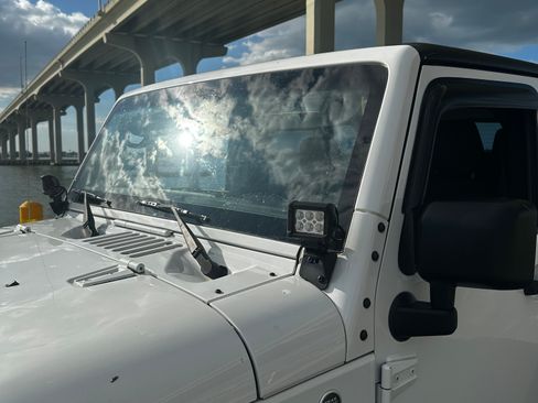 Used 2015 Jeep Wrangler Sport image 14