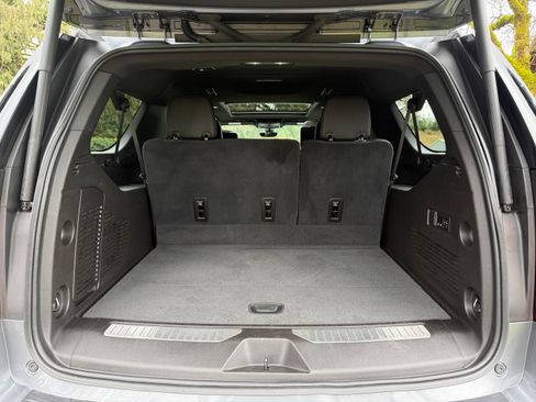 Used 2021 GMC Yukon XL Denali w/ Denali Ultimate Package image 9