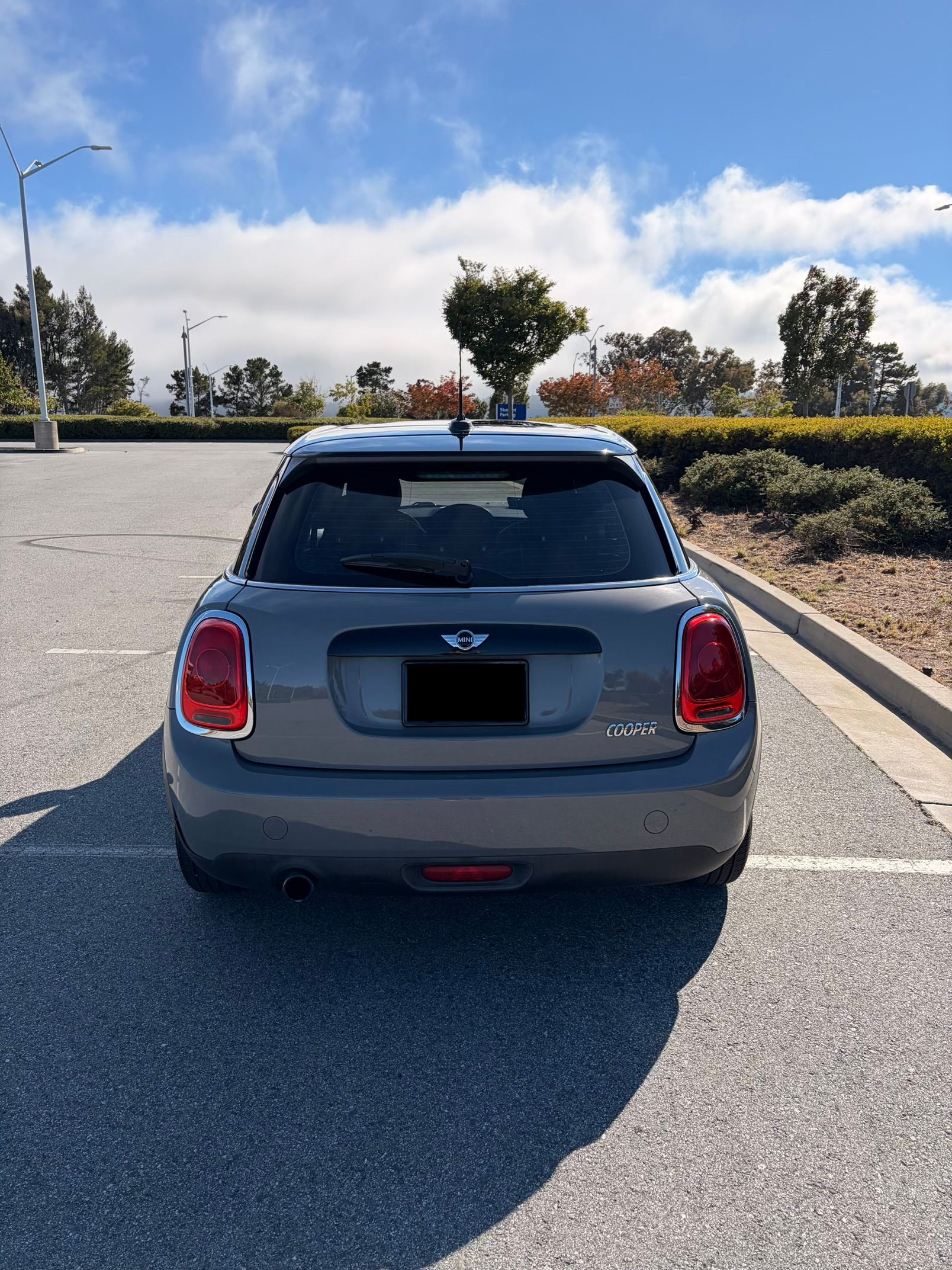 Used 2016 MINI Cooper 4-Door Hardtop FWD image 2