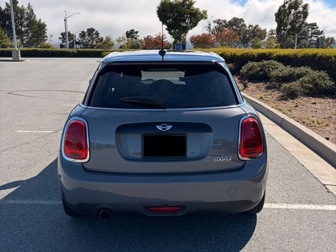 Used 2016 MINI Cooper 4-Door Hardtop FWD image 2
