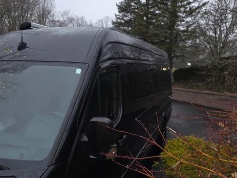 Used 2015 Mercedes-Benz Sprinter 3500 image 2