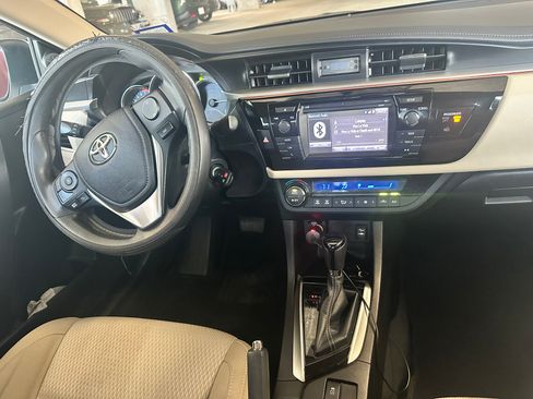 Used 2015 Toyota Corolla LE FWD image 4