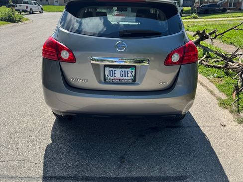 Used 2013 Nissan Rogue S AWD/4WD image 4