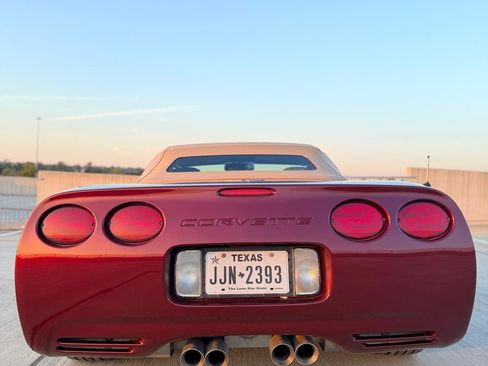 Used 2003 Chevrolet Corvette Convertible w/ Preferred Equipment Group1 RWD image 5
