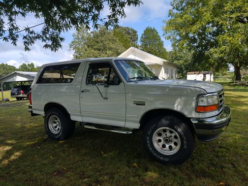 Used 1996 Ford Bronco image 4