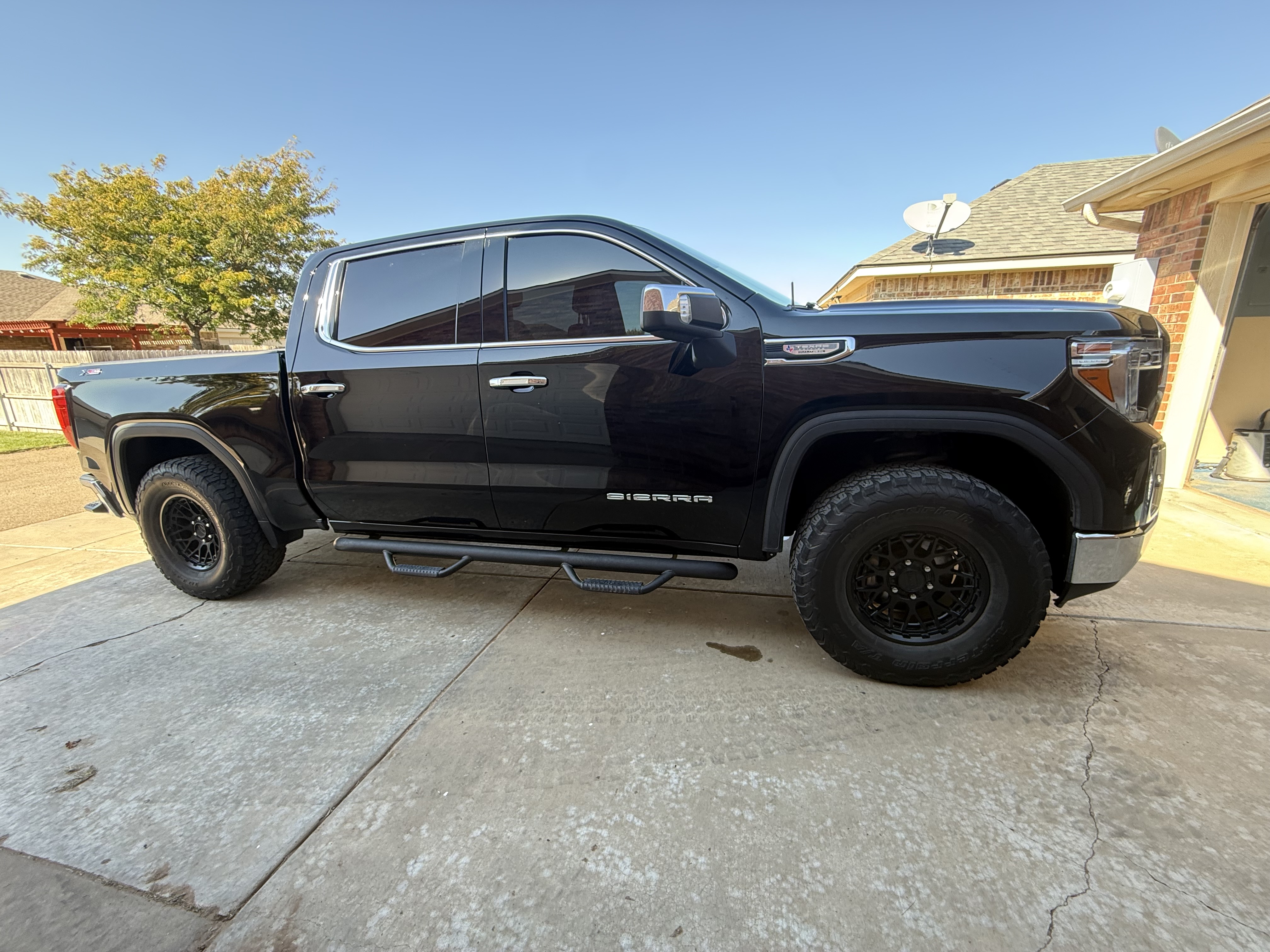 Used 2021 GMC Sierra 1500 SLT AWD/4WD image 5