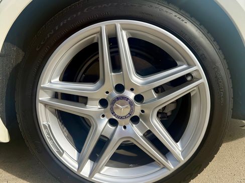 Used 2013 Mercedes-Benz E 350 4MATIC Sedan image 15