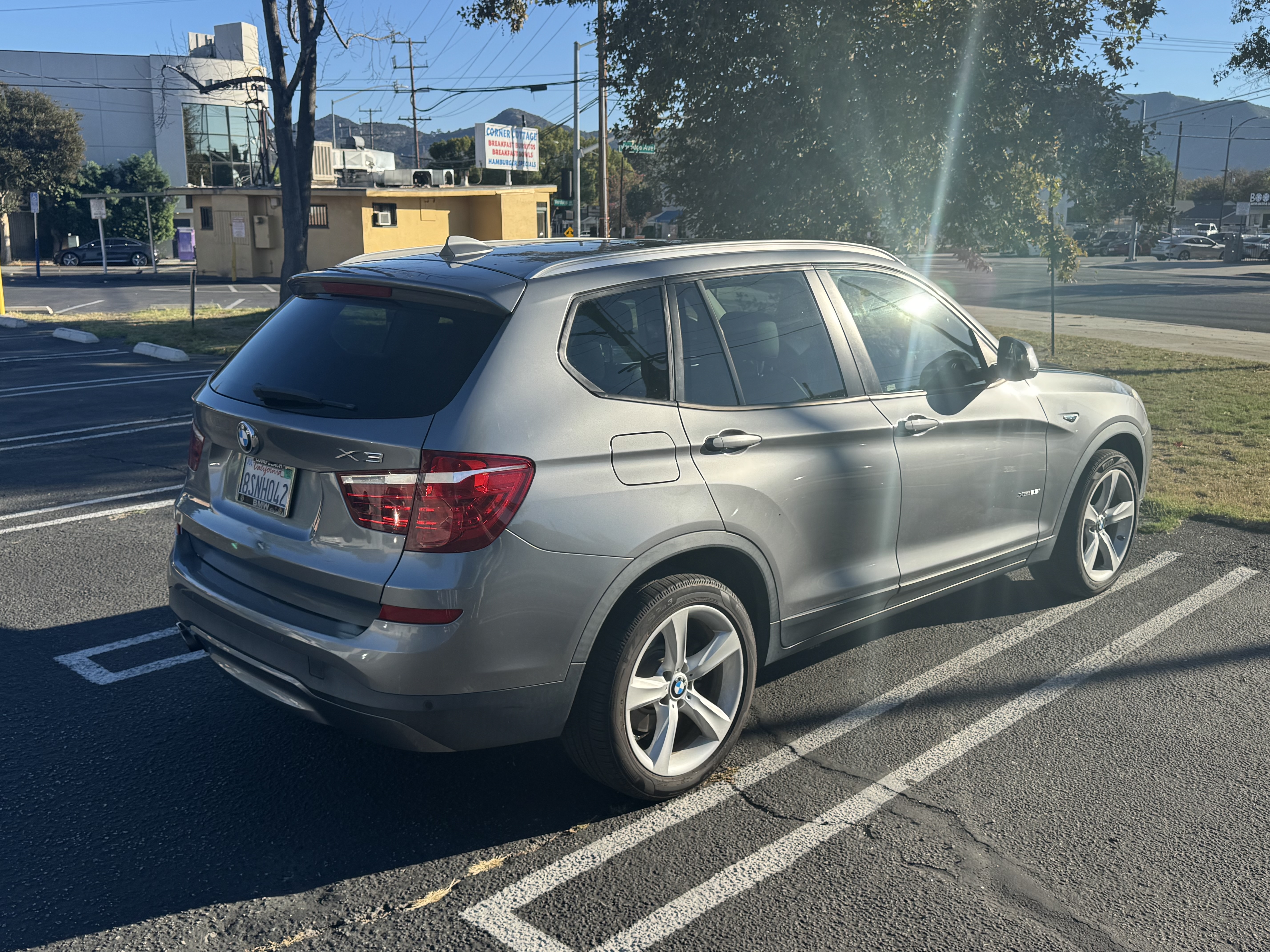 Used 2017 BMW X3 xDrive28i AWD/4WD image 14