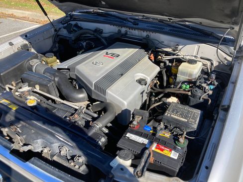 Used 1999 Toyota Land Cruiser image 23