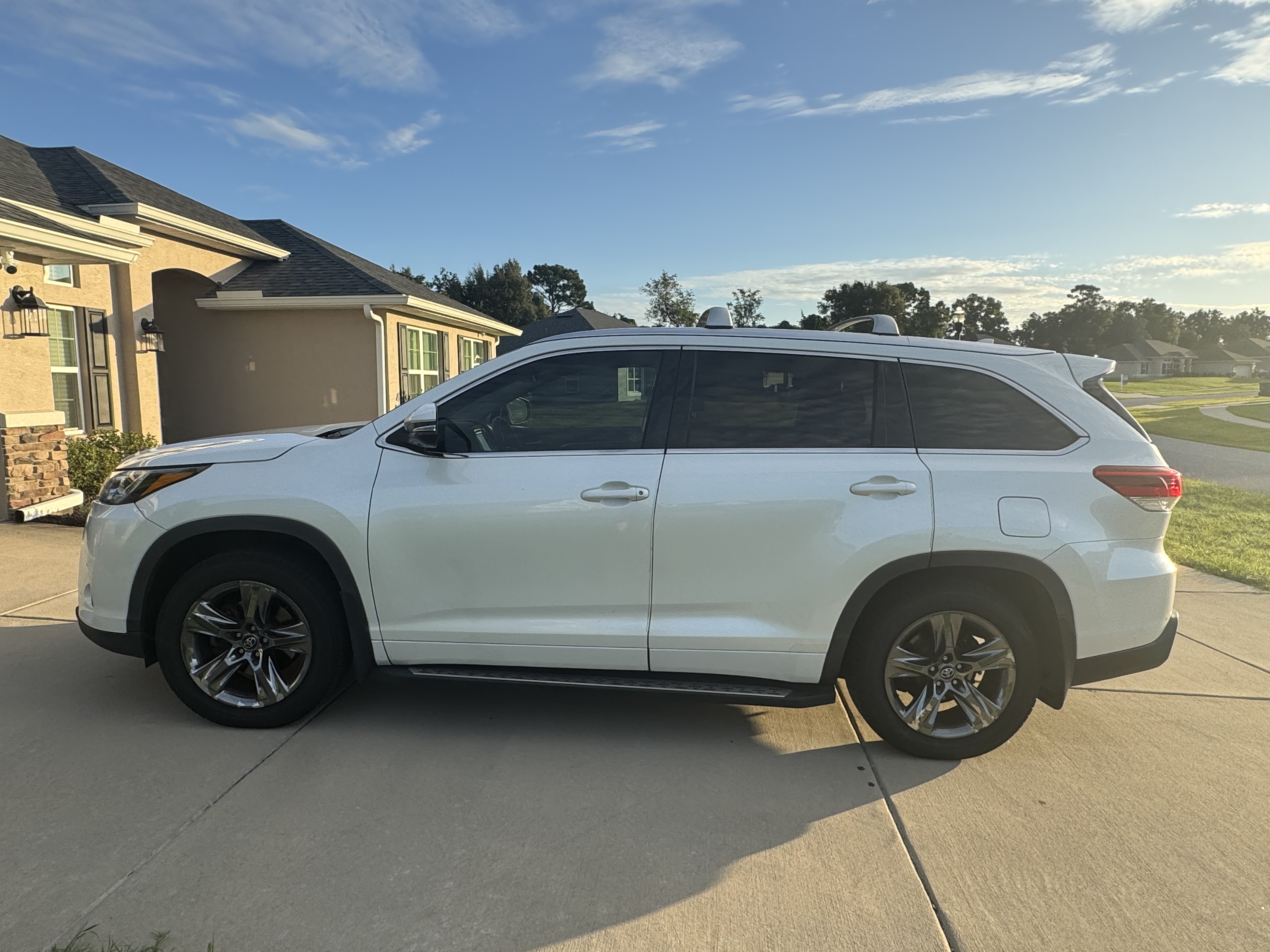 Used 2019 Toyota Highlander Limited Platinum AWD/4WD image 5
