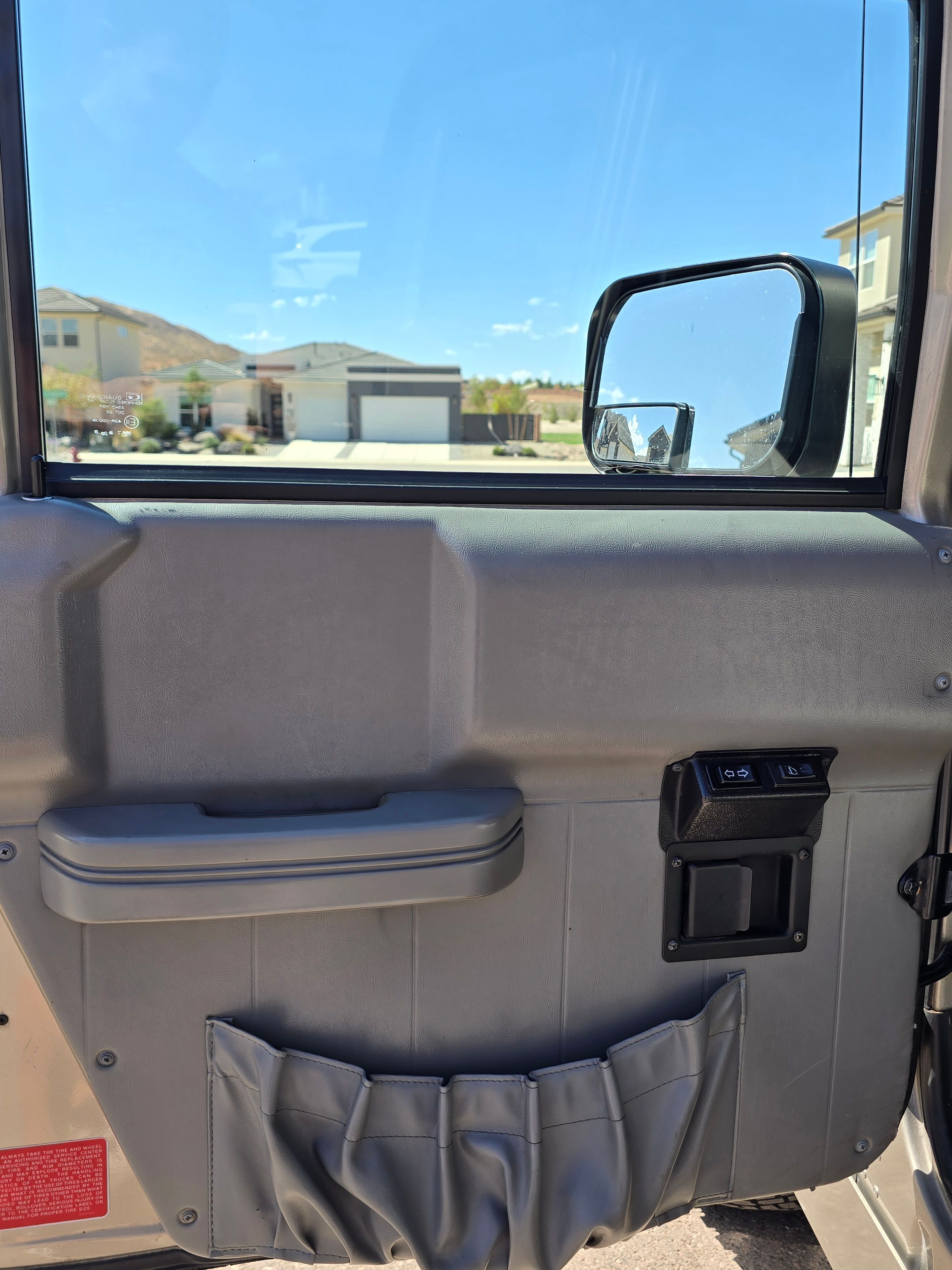 Used 2001 HUMMER H1 4-Door Open Top AWD/4WD image 16