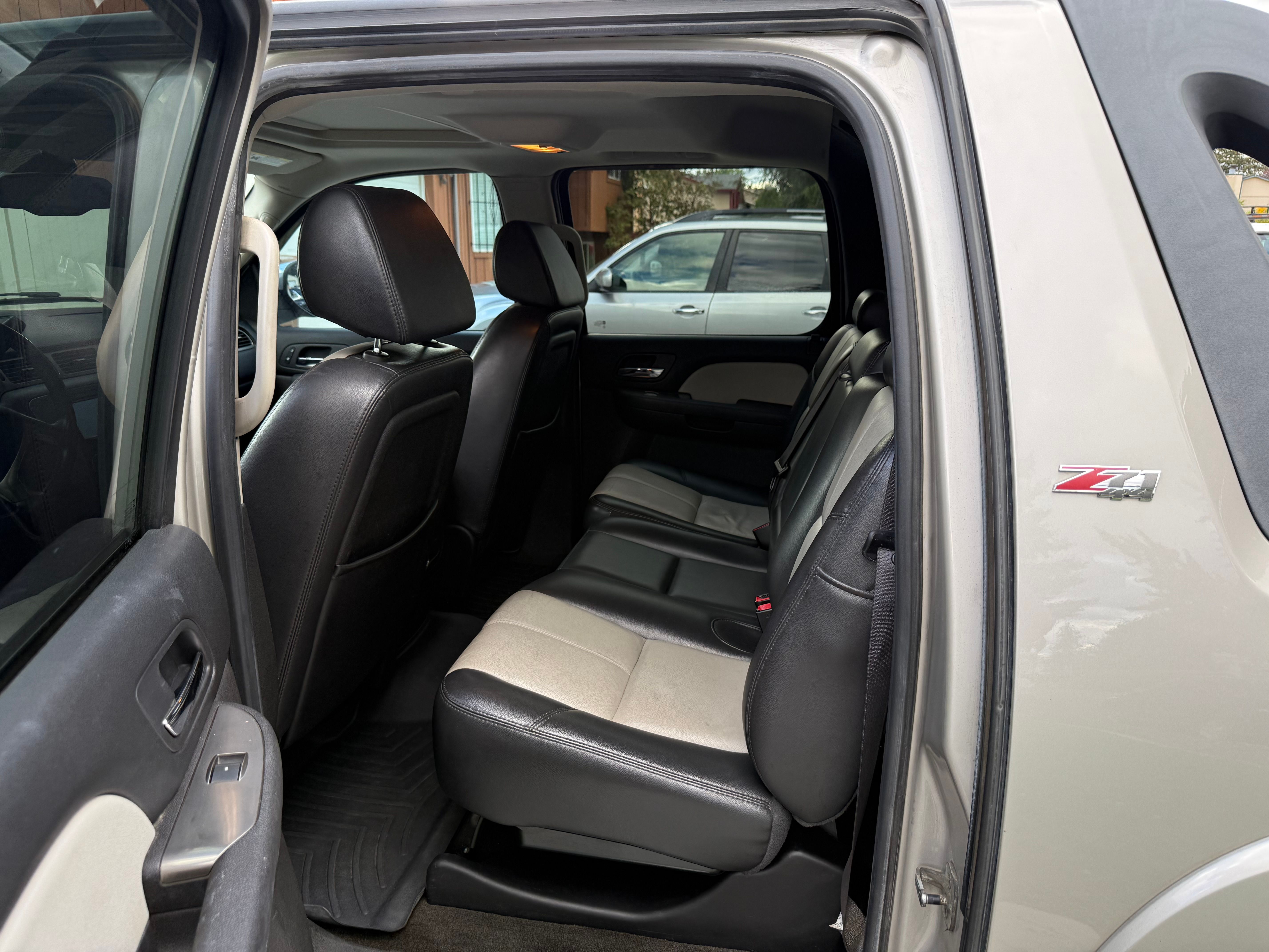 Used 2007 Chevrolet Avalanche LT w/ LT Preferred Equipment Group AWD/4WD image 5