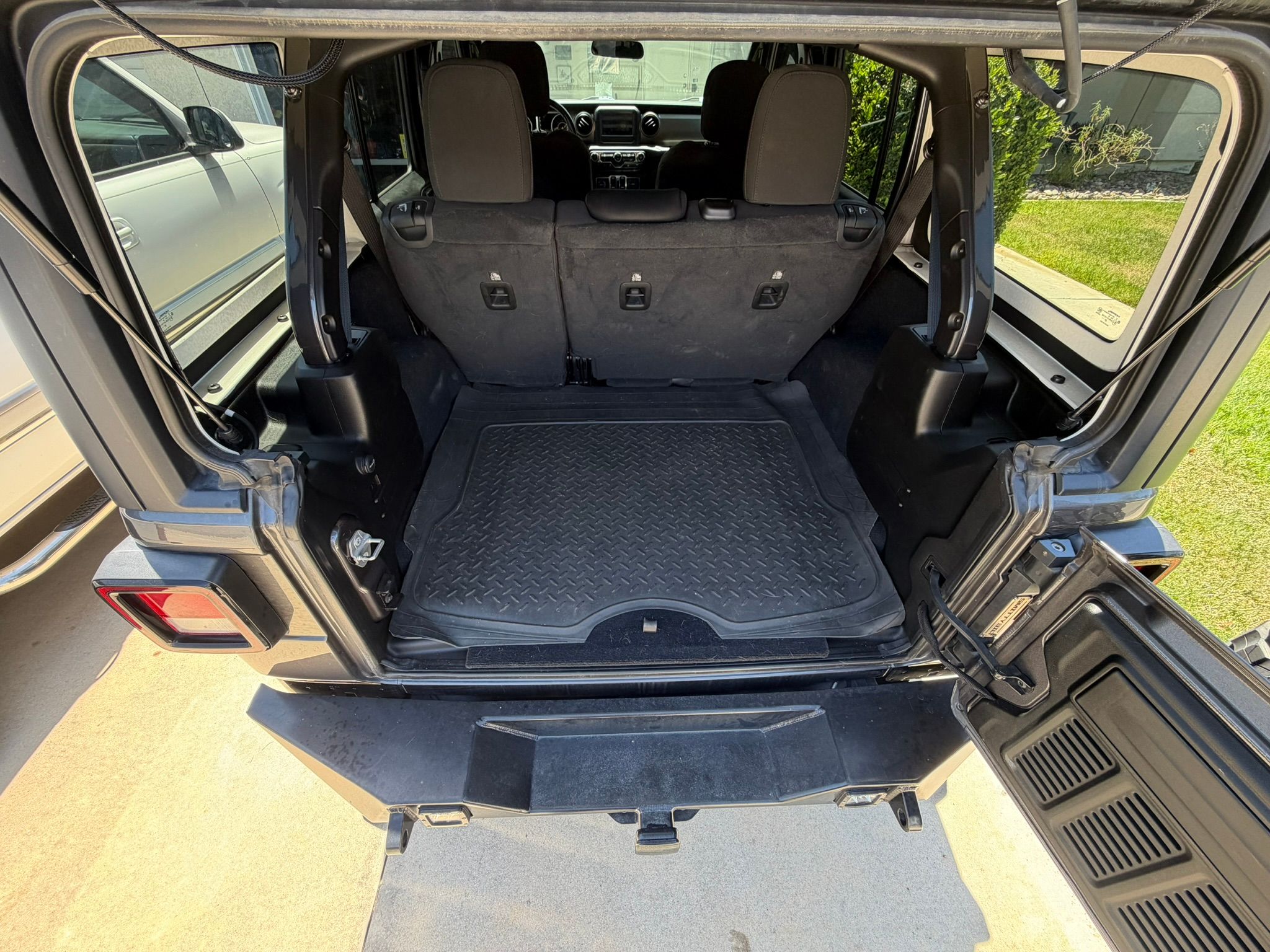 Used 2021 Jeep Wrangler Unlimited Sport AWD/4WD image 13