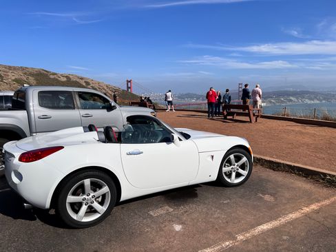 Used 2006 Pontiac Solstice Convertible image 6
