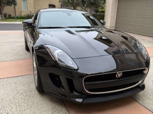 Used 2015 Jaguar F-TYPE Coupe RWD image 1