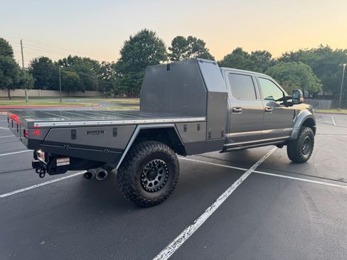 Used 2022 Ford F350 Platinum AWD/4WD image 9