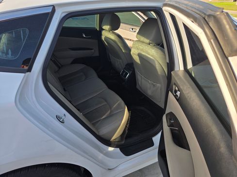 Used 2016 Kia Optima EX image 12