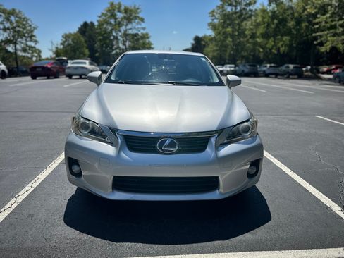 Used 2013 Lexus CT 200h FWD image 8