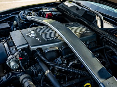 Used 2010 Ford Mustang GT Premium RWD image 32