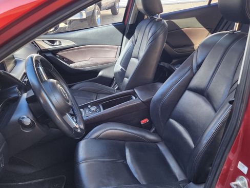 Used 2017 MAZDA MAZDA3 Touring w/ Popular Equipment Package image 9