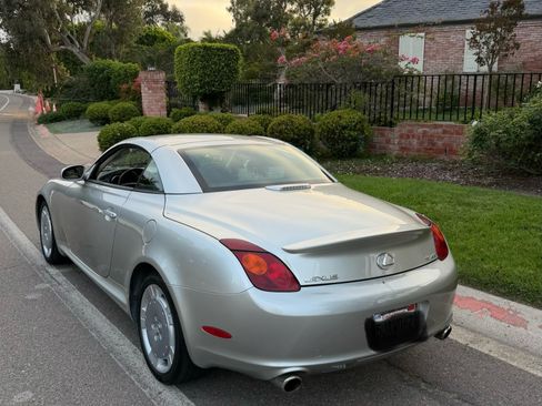 Used 2004 Lexus SC 430 Convertible image 12