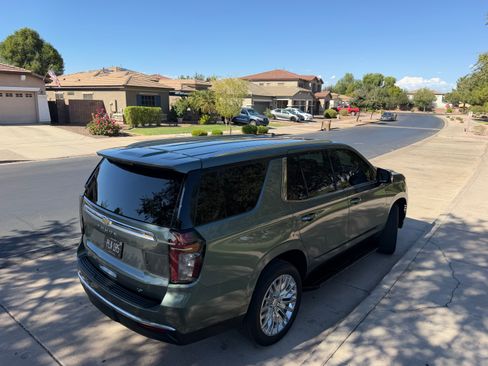 Used 2023 Chevrolet Tahoe LT w/ Luxury Package RWD image 6