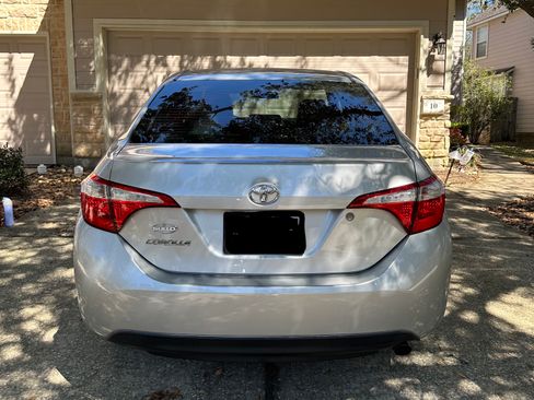 Used 2016 Toyota Corolla L image 2