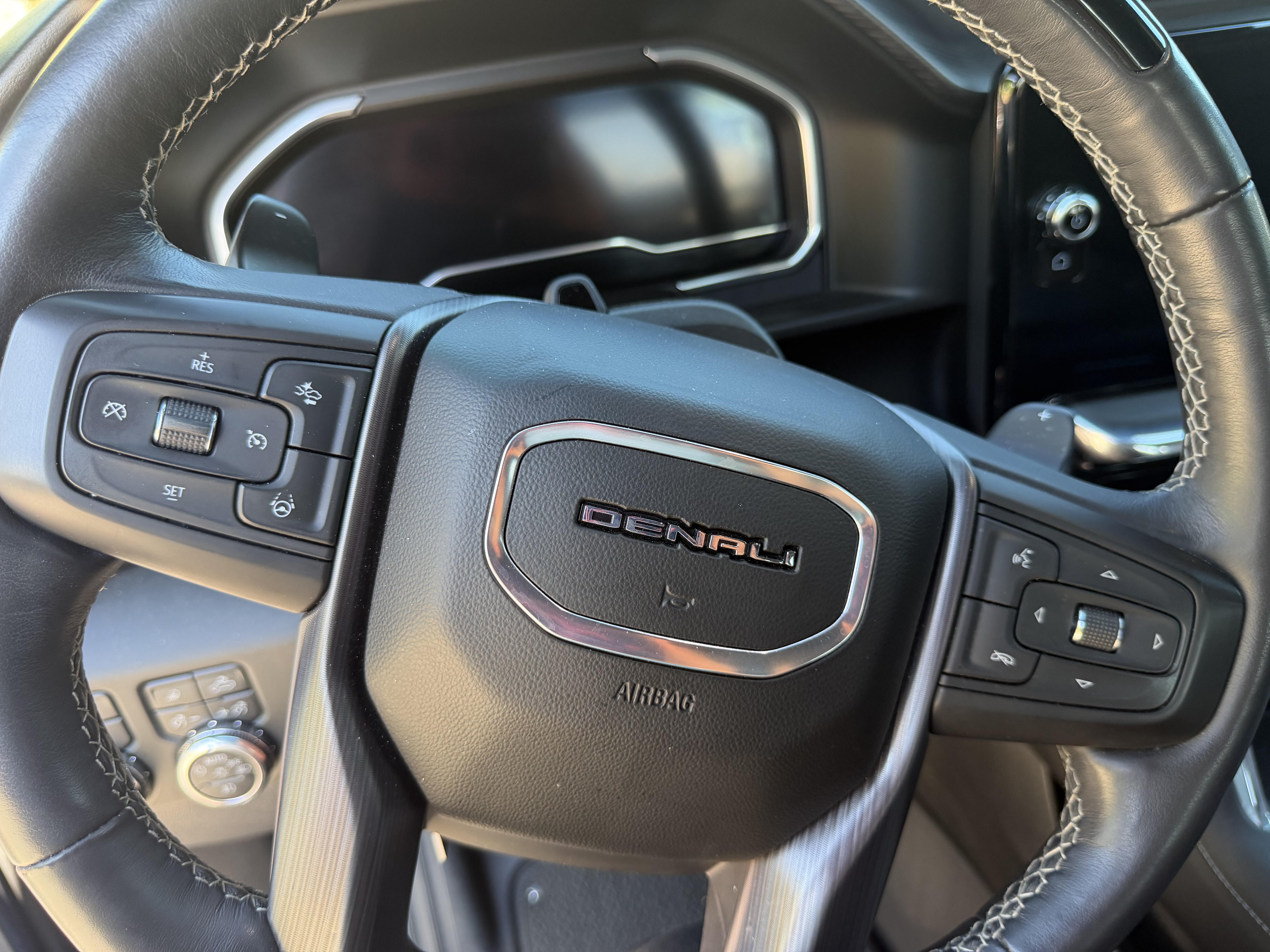 Used 2024 GMC Sierra 1500 Denali Ultimate AWD/4WD image 12