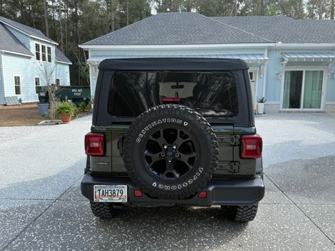 Used 2021 Jeep Wrangler Unlimited Sport image 12