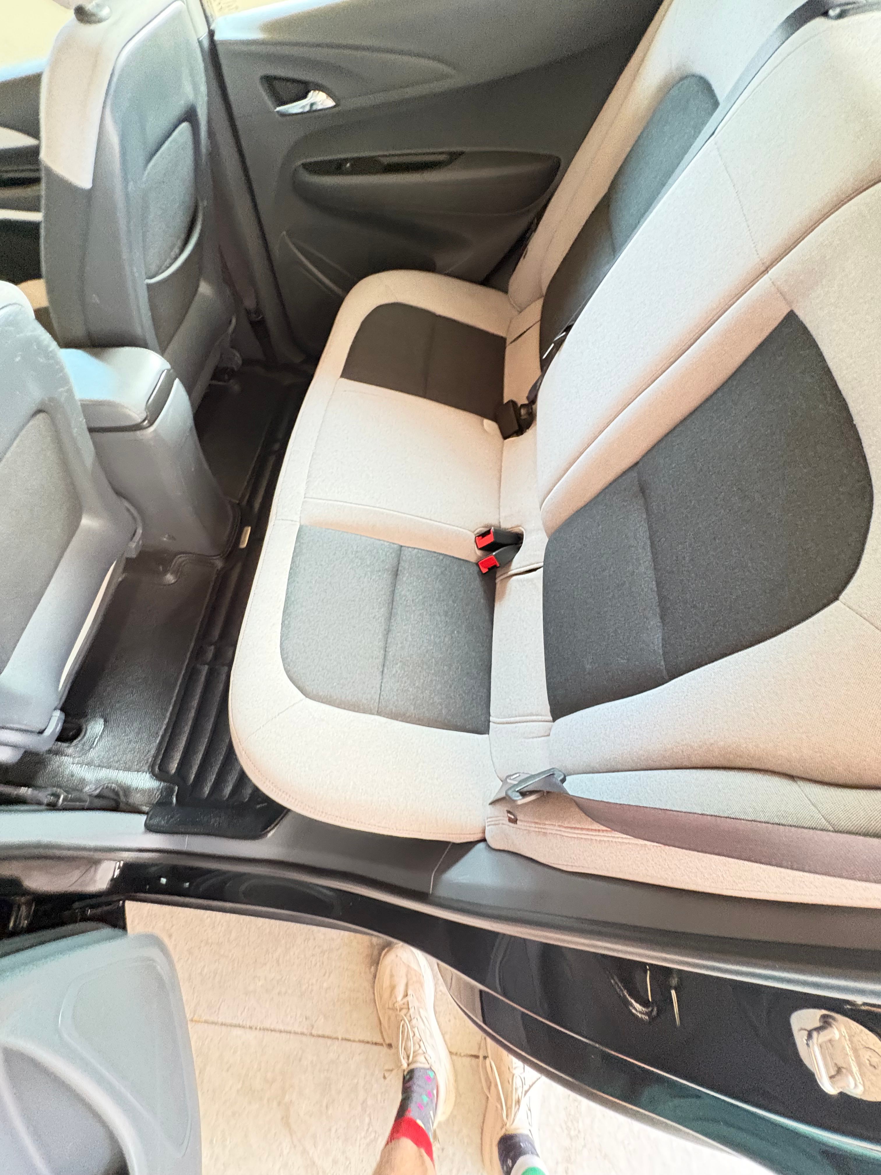 Used 2017 Chevrolet Bolt LT FWD image 29