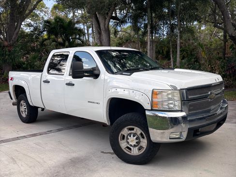 Used 2010 Chevrolet Silverado 2500 LT image 4