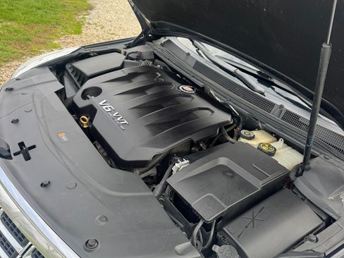 Used 2014 Cadillac XTS Luxury image 2