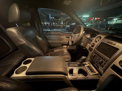 Used 2010 Ford F150 Raptor image 5