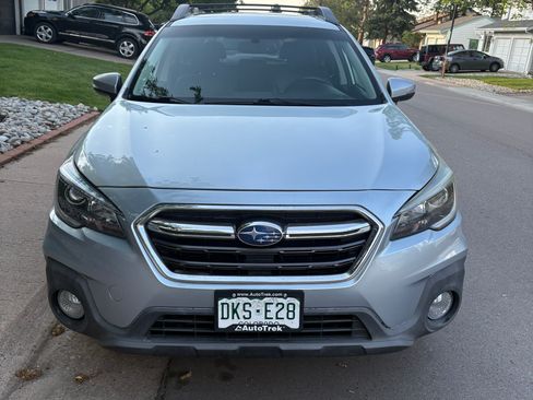 Used 2018 Subaru Outback 2.5i Limited w/ Popular Package #2 AWD/4WD image 5